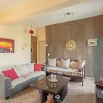 Cosy In Apartment *