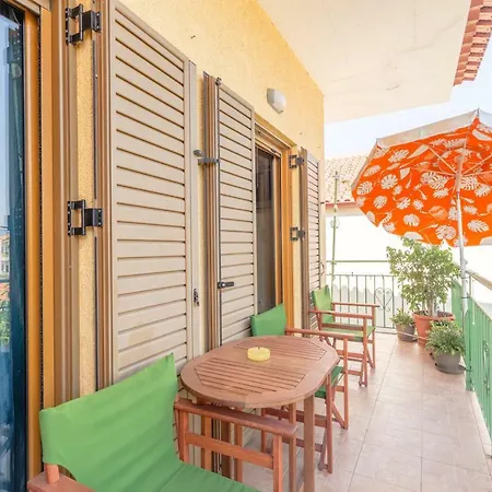 דירה Cosy In Stoúpa